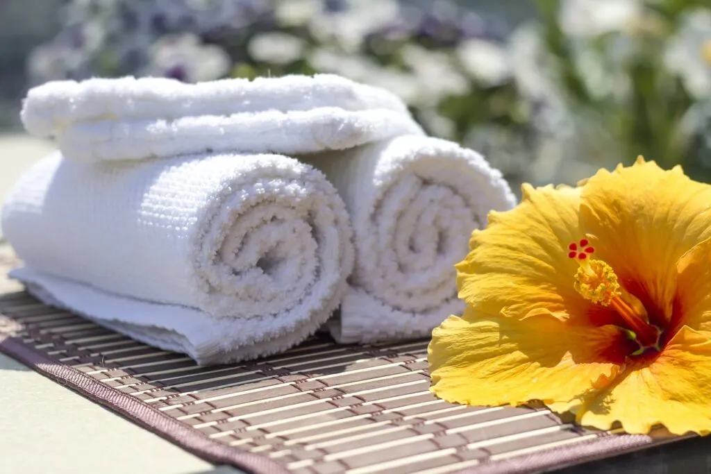 Clean towels laid out by Roby's cleaning service